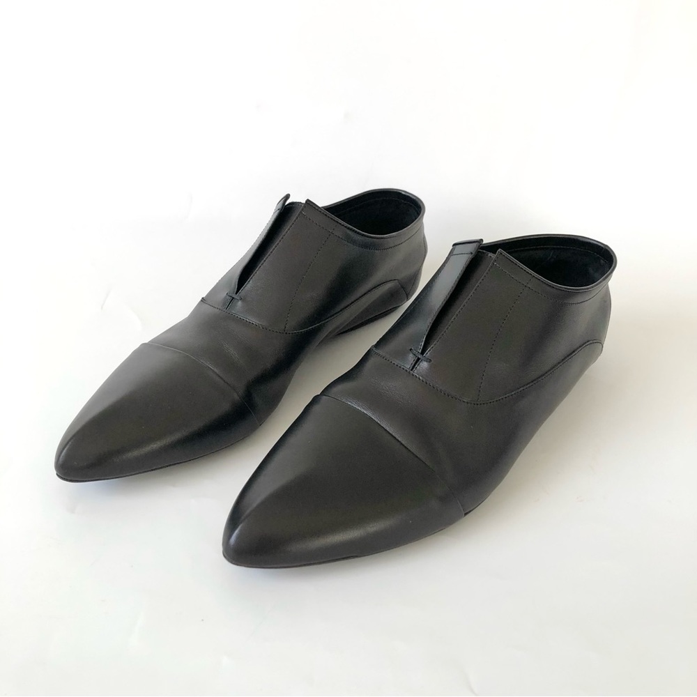 Calvin Klein Collection Black Leather Remi Point-toe Flat Oxfords Size 39.5/9 US